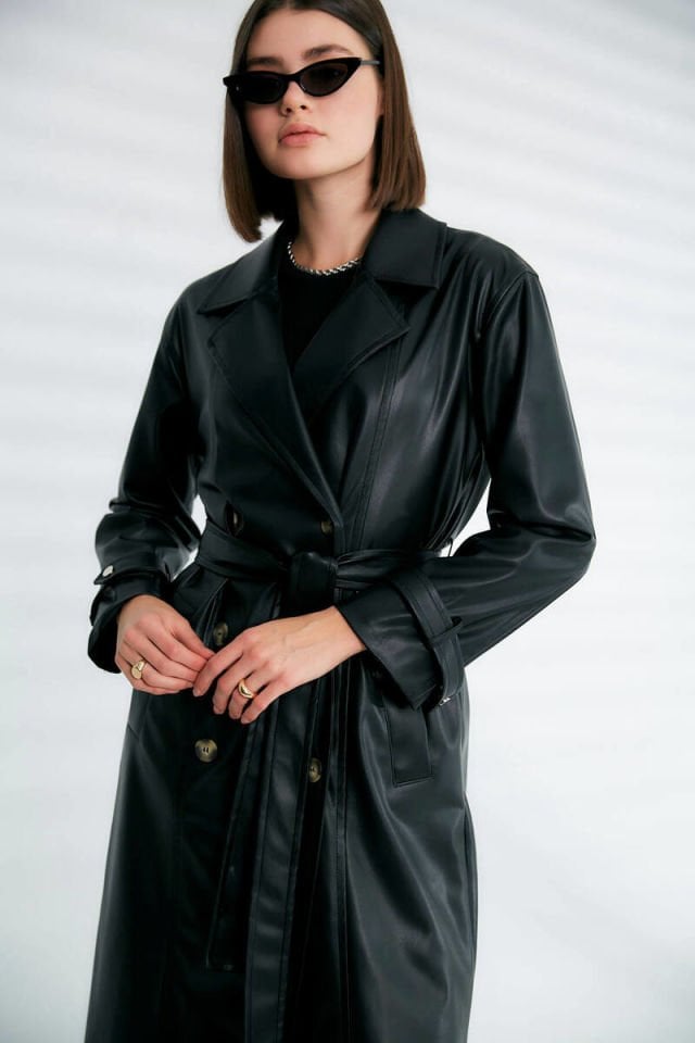 Kemer ve Cep Detaylı Deri Trençkot Siyah