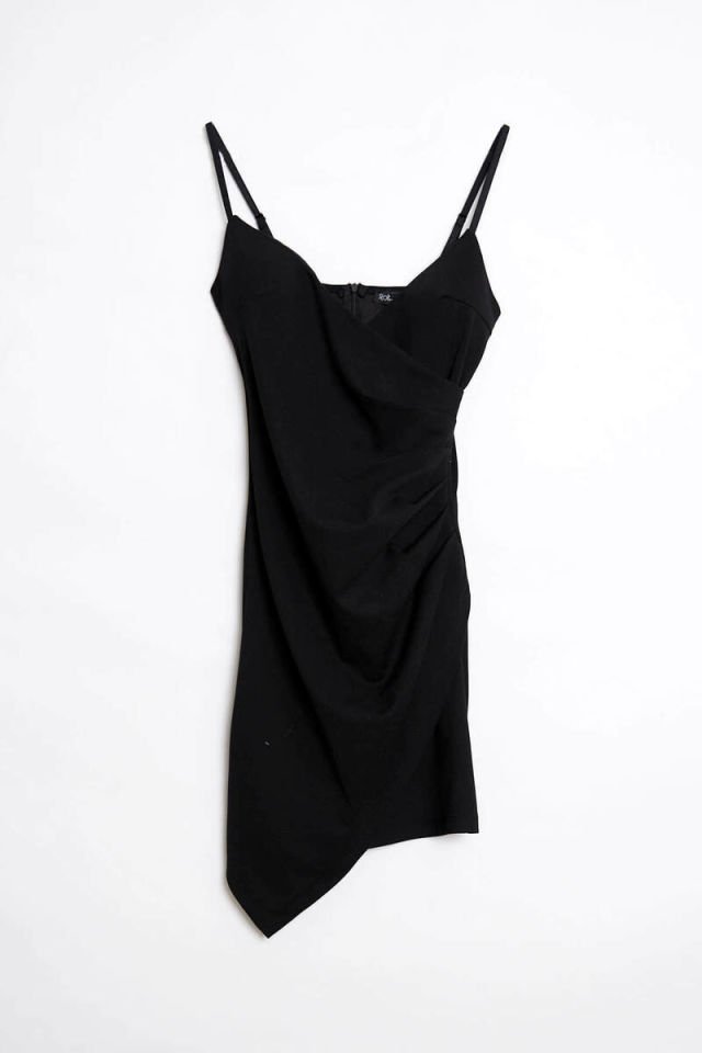 Margaret Vücudu Saran Drapeli Elbise Siyah