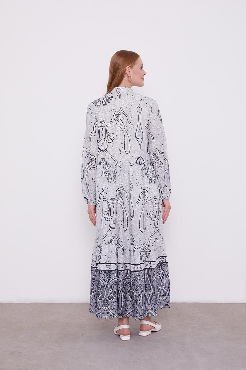 Gri Düğme Detaylı Desenli Elbise