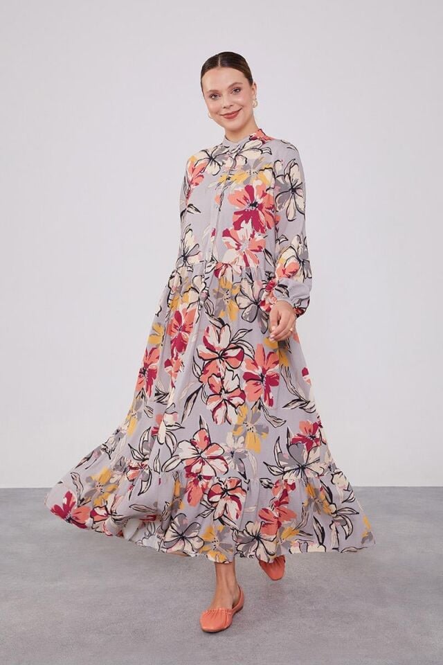 Gri Eteği Volanlı Empirme Elbise